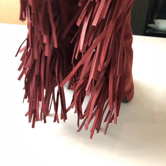 $750 Brian Atwood Suede Fringe Knee-High Heel Boots Wine Maroon 7.5 - Picture 8 of 9